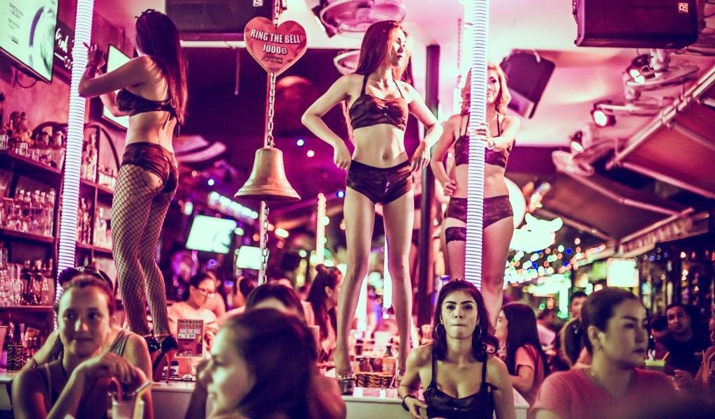 Thailand Sexy Nightclub Bar with GoGo Pole Dance Girl
